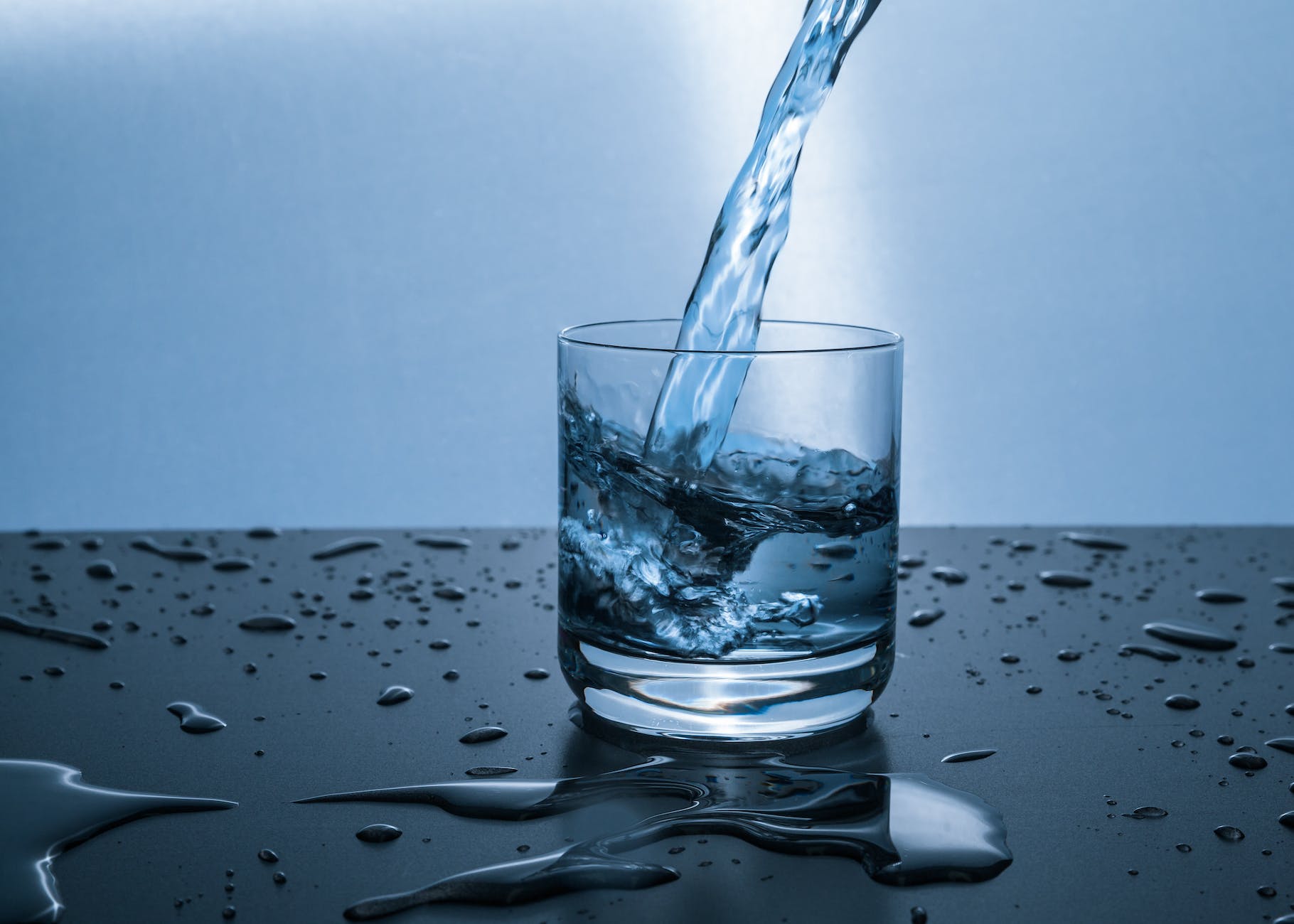 The principle is quite similar to pouring water into a glass